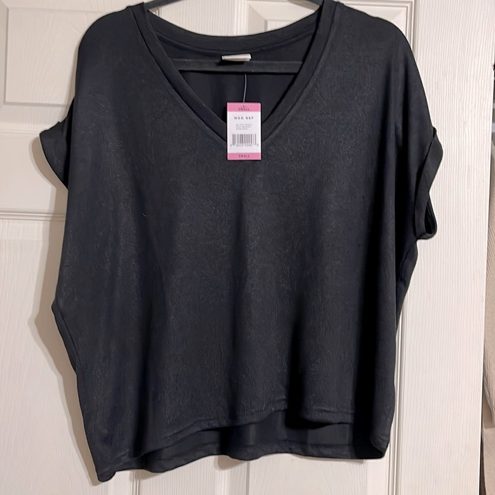 Black Capped Sleeve Tee